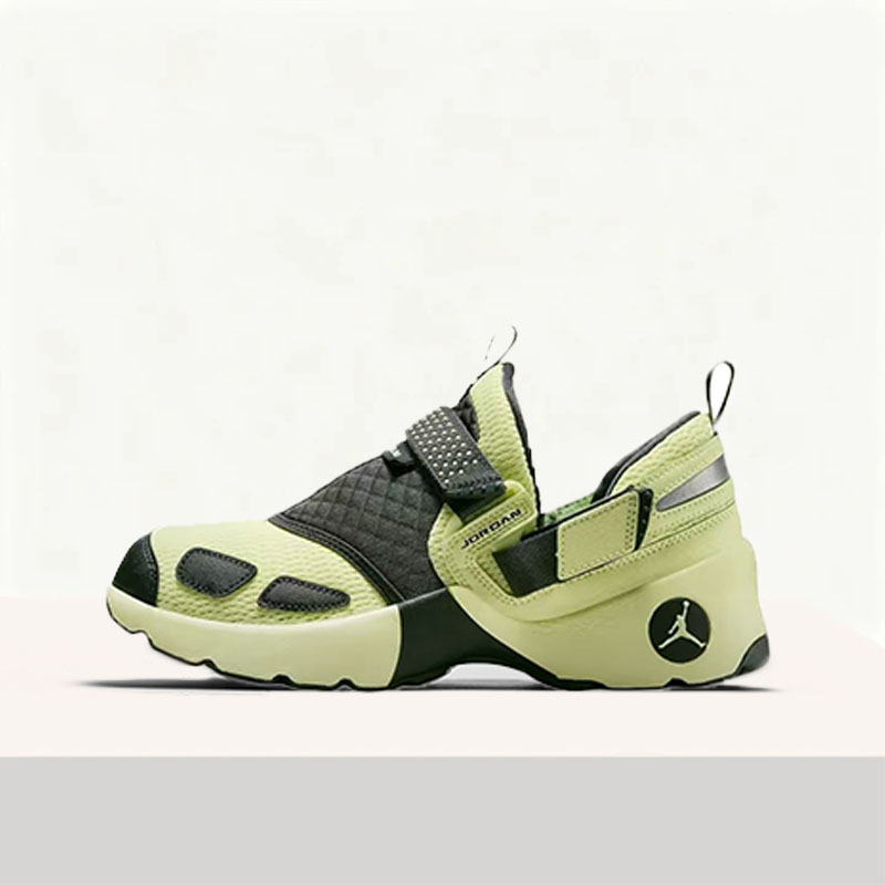 Women Shoes Running Nike - Nike Air Jordan Trunner LX Sepatu